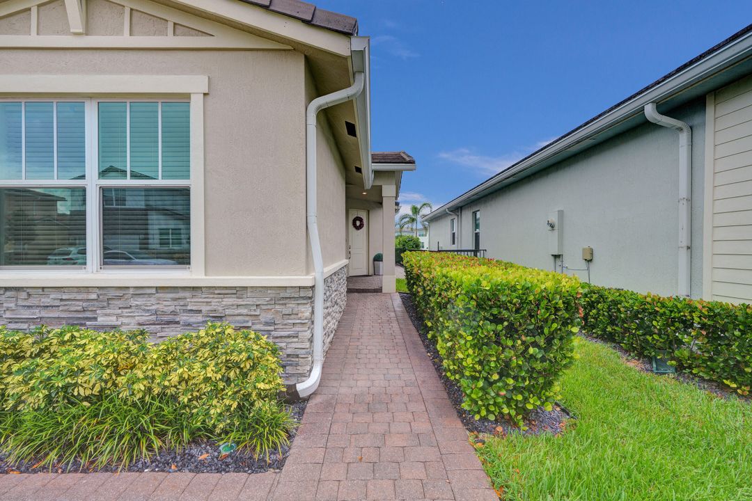 For Sale: $699,000 (3 beds, 2 baths, 1790 Square Feet)