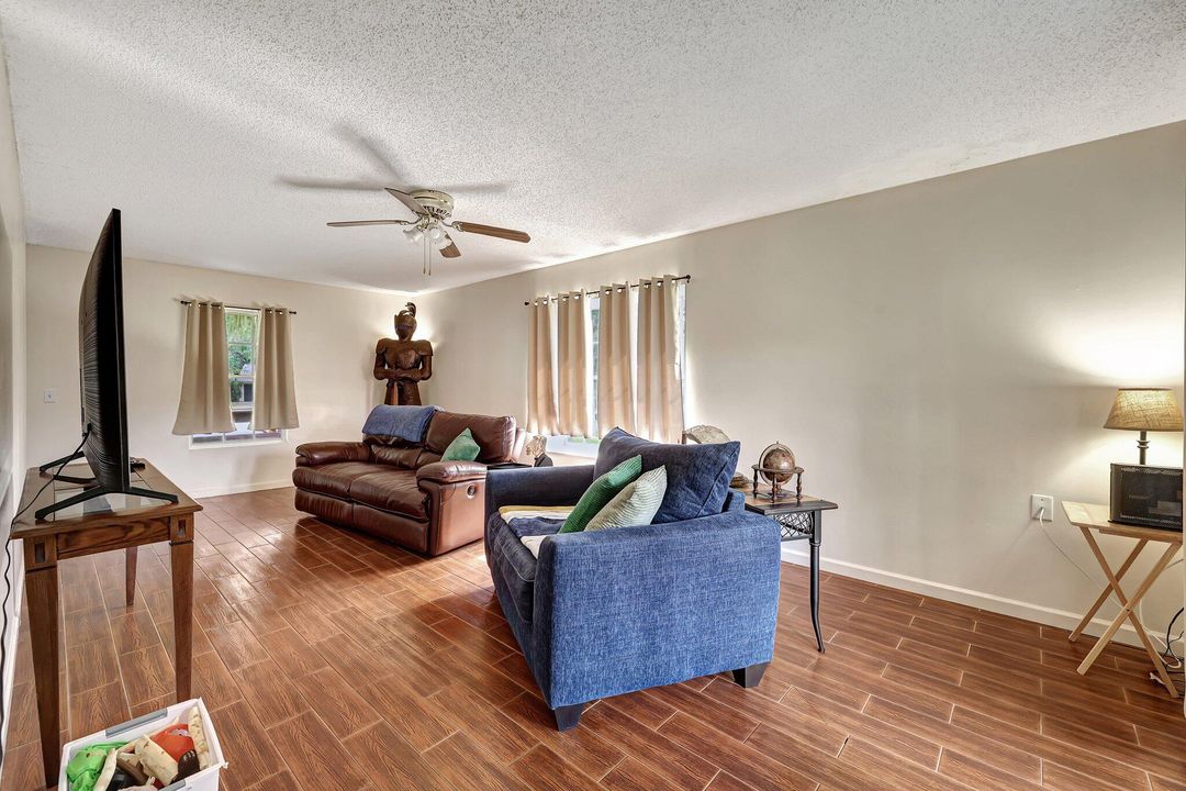 For Sale: $469,900 (3 beds, 2 baths, 1740 Square Feet)