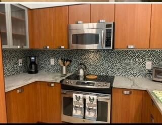 For Rent: $7,850 (2 beds, 2 baths, 1206 Square Feet)