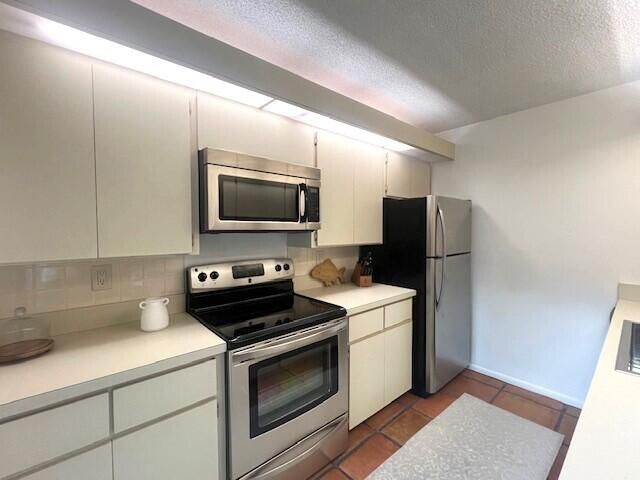 For Rent: $5,500 (2 beds, 2 baths, 1285 Square Feet)