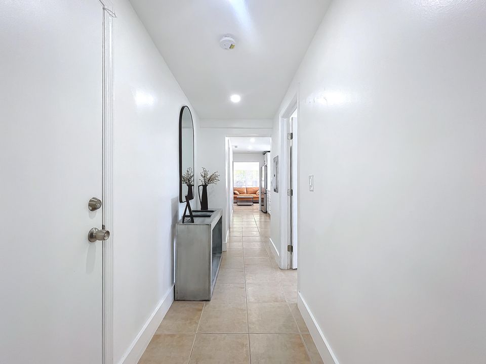 For Sale: $549,000 (3 beds, 2 baths, 1110 Square Feet)