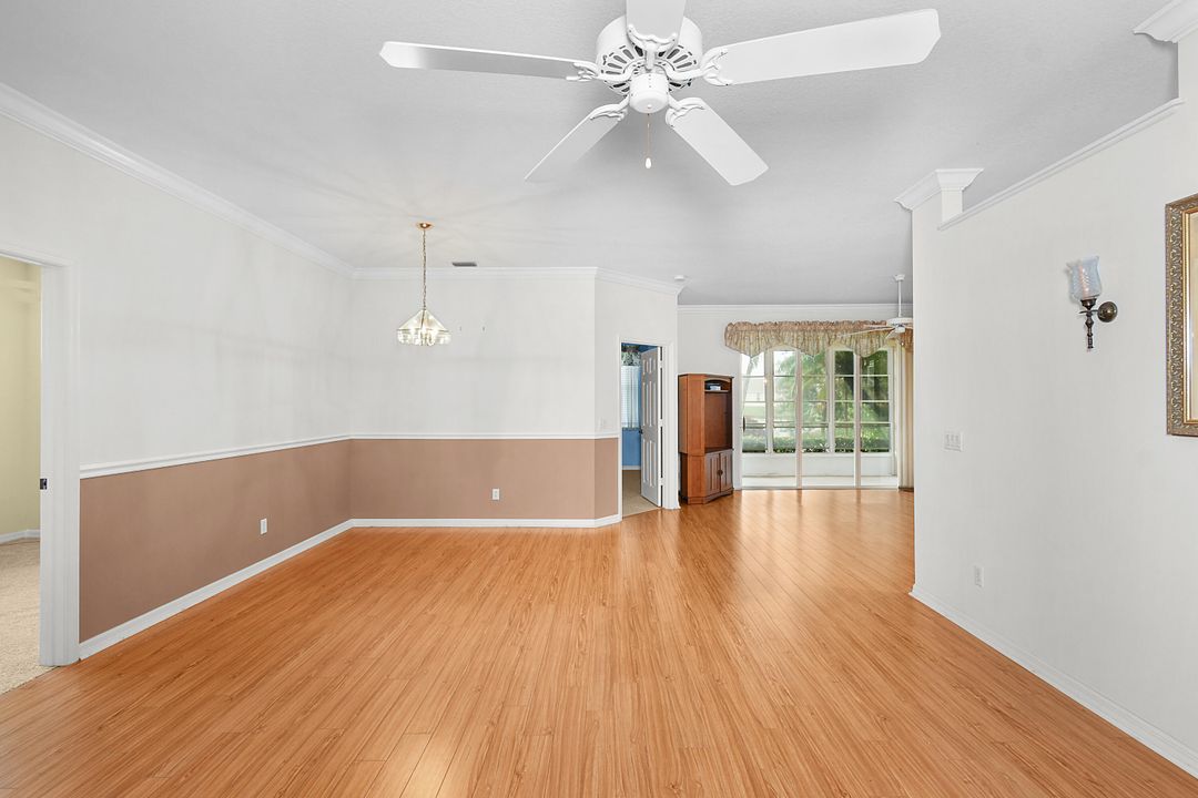 For Sale: $309,000 (2 beds, 2 baths, 1673 Square Feet)