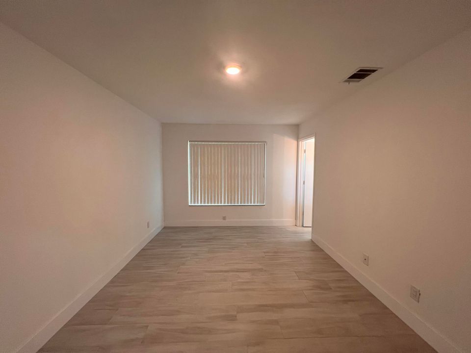 For Rent: $2,400 (2 beds, 2 baths, 1176 Square Feet)