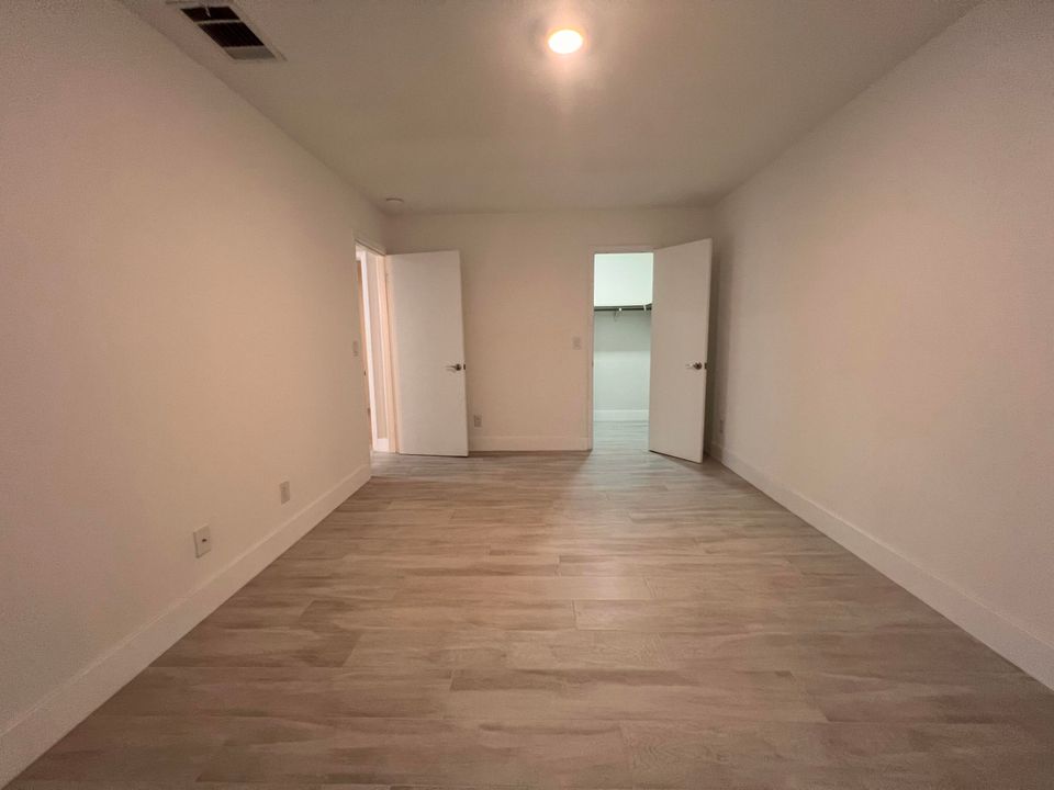 For Rent: $2,400 (2 beds, 2 baths, 1176 Square Feet)