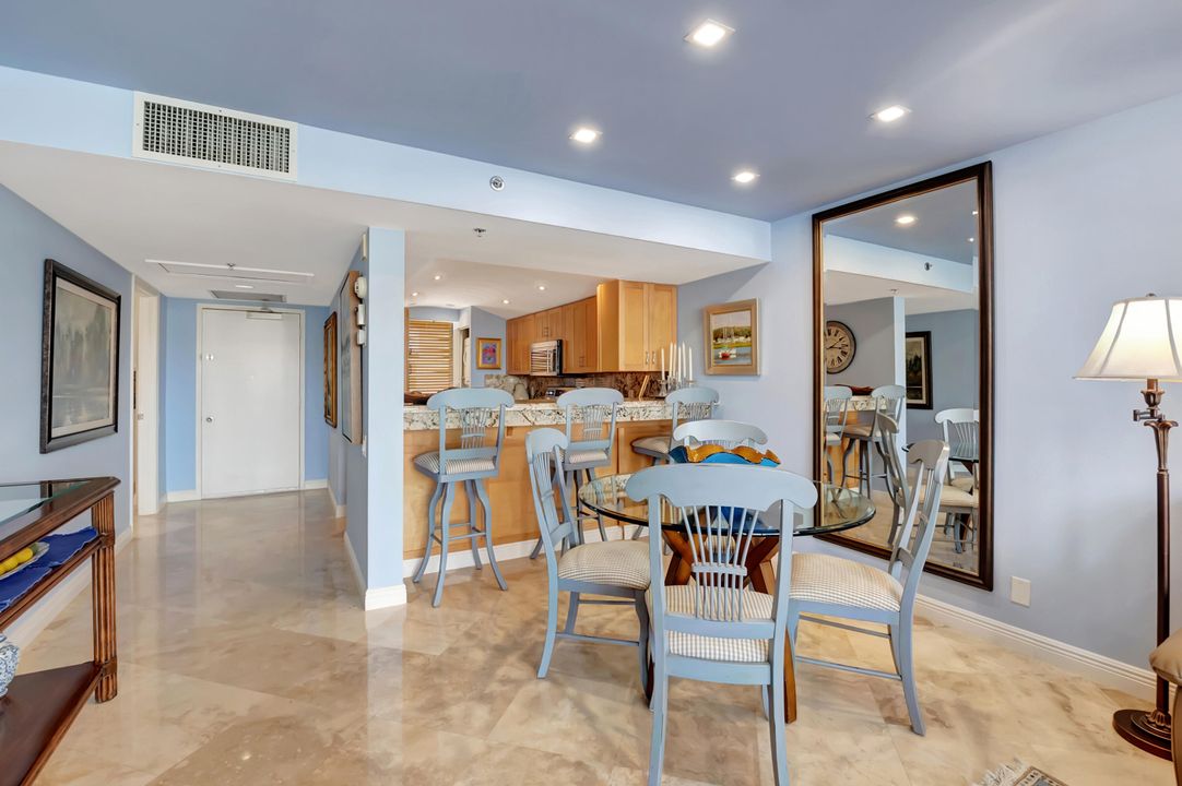 For Sale: $599,000 (2 beds, 2 baths, 1215 Square Feet)