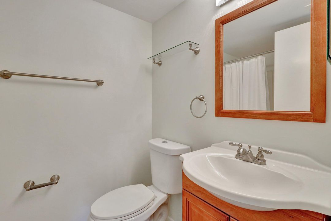 For Sale: $354,900 (2 beds, 2 baths, 1178 Square Feet)