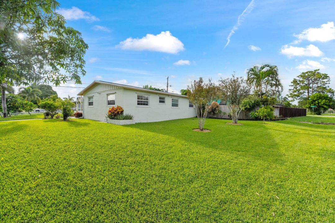 For Sale: $450,000 (3 beds, 2 baths, 1380 Square Feet)