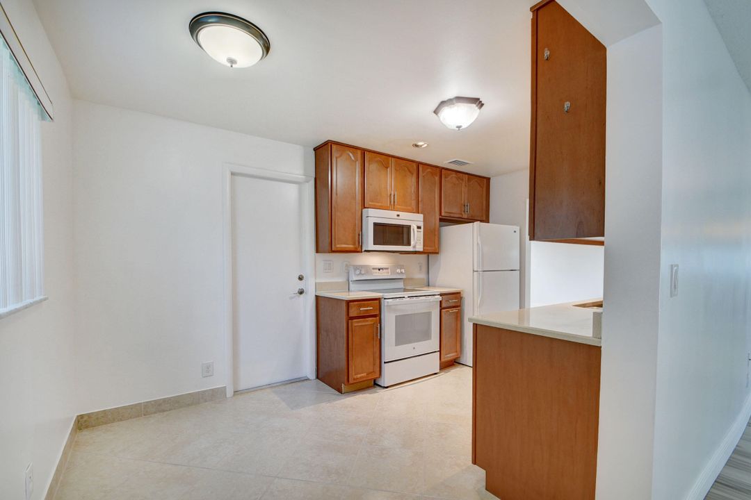 For Rent: $2,650 (2 beds, 2 baths, 1428 Square Feet)