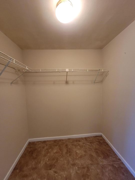 For Rent: $1,550 (2 beds, 2 baths, 936 Square Feet)