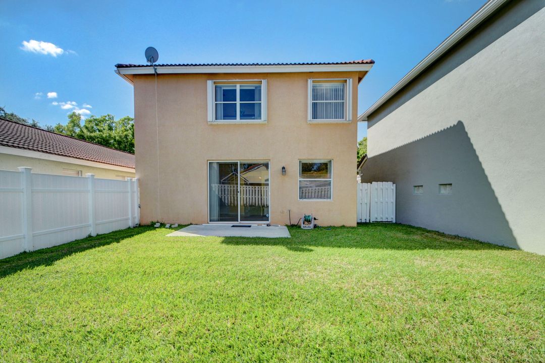 For Sale: $410,000 (3 beds, 2 baths, 1660 Square Feet)