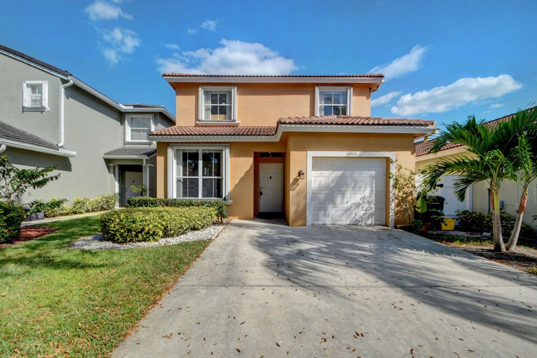 For Sale: $410,000 (3 beds, 2 baths, 1660 Square Feet)