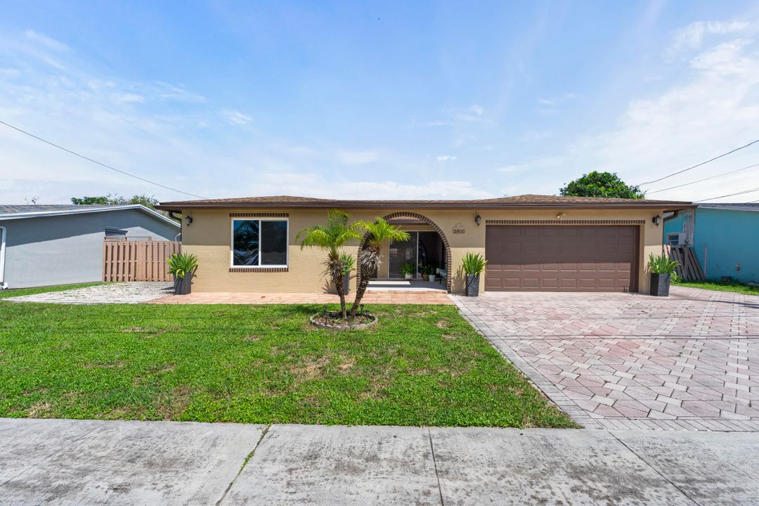 For Sale: $530,000 (4 beds, 2 baths, 1580 Square Feet)