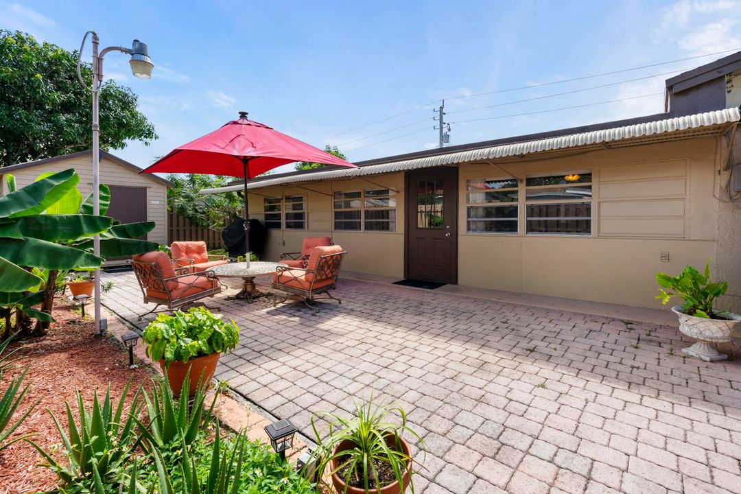 For Sale: $530,000 (4 beds, 2 baths, 1580 Square Feet)