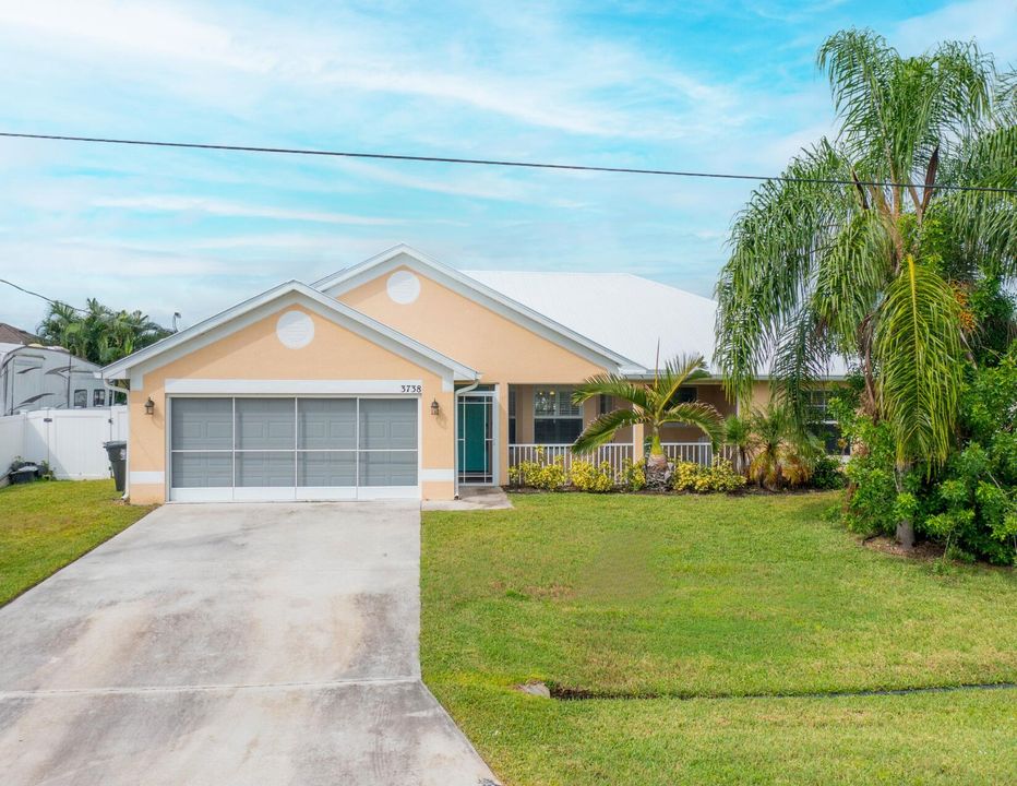 For Sale: $425,000 (3 beds, 2 baths, 1551 Square Feet)