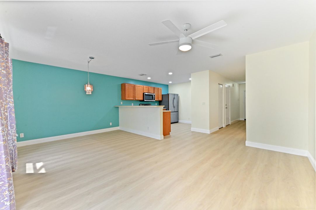 For Sale: $345,000 (2 beds, 2 baths, 1504 Square Feet)