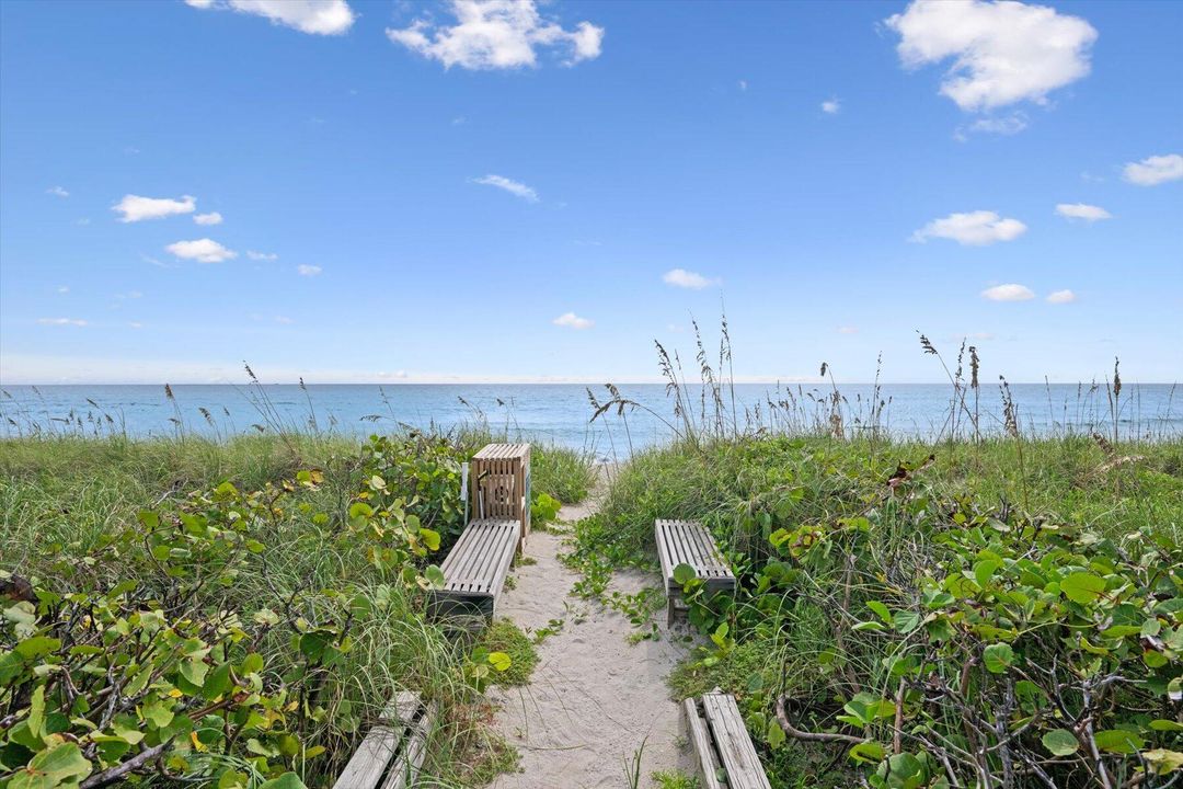 For Sale: $2,650,000 (2 beds, 2 baths, 1868 Square Feet)