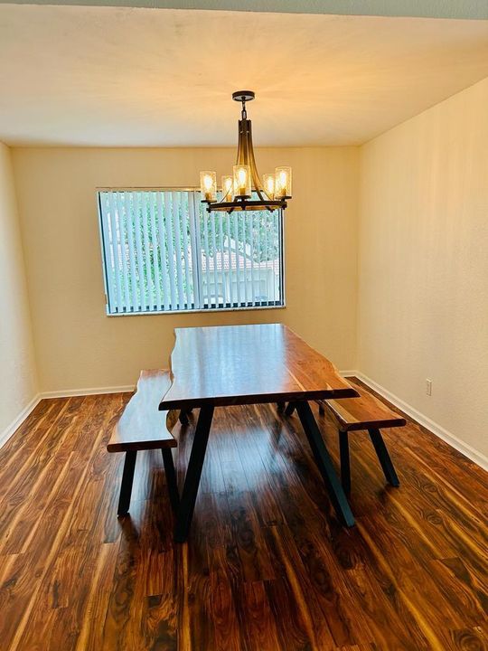 For Rent: $3,150 (3 beds, 2 baths, 1395 Square Feet)