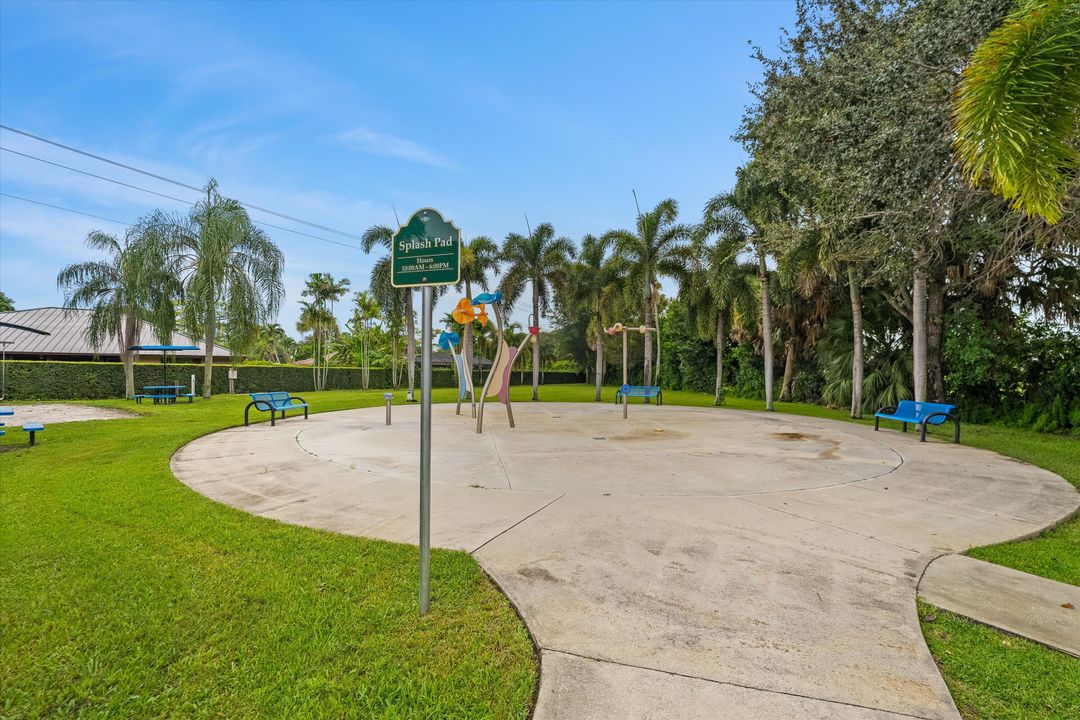 For Sale: $695,000 (2 beds, 2 baths, 1892 Square Feet)