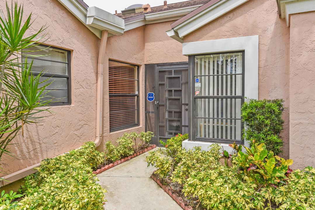 For Sale: $379,900 (2 beds, 2 baths, 1654 Square Feet)