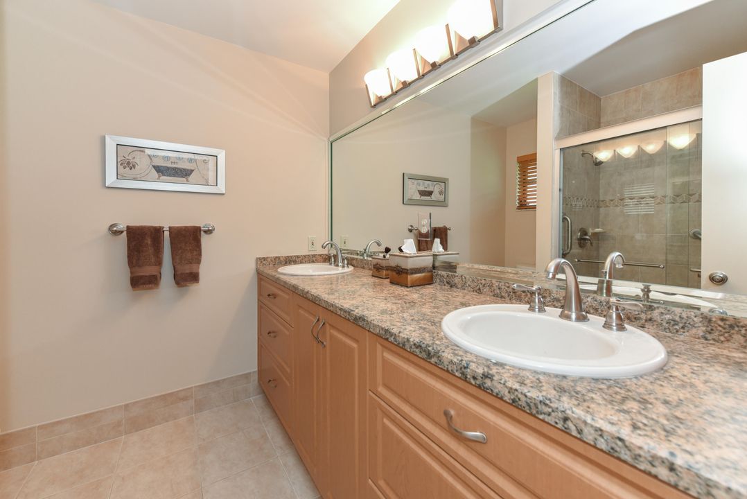 For Sale: $379,900 (2 beds, 2 baths, 1654 Square Feet)