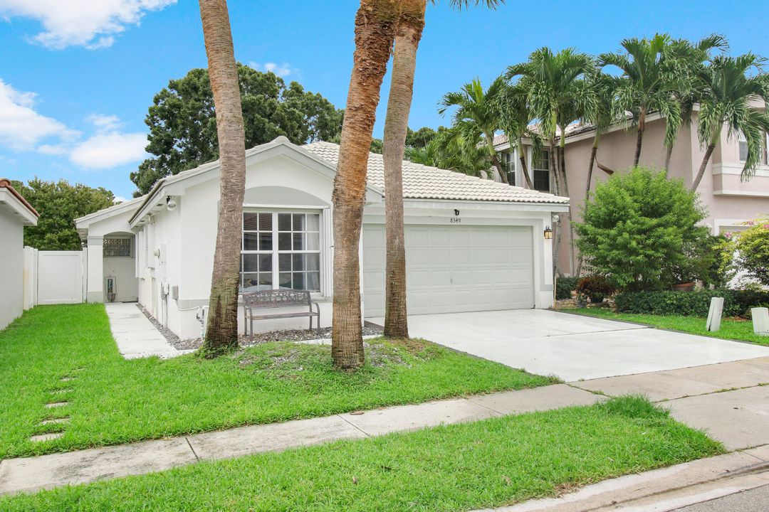 For Sale: $499,000 (4 beds, 2 baths, 1543 Square Feet)