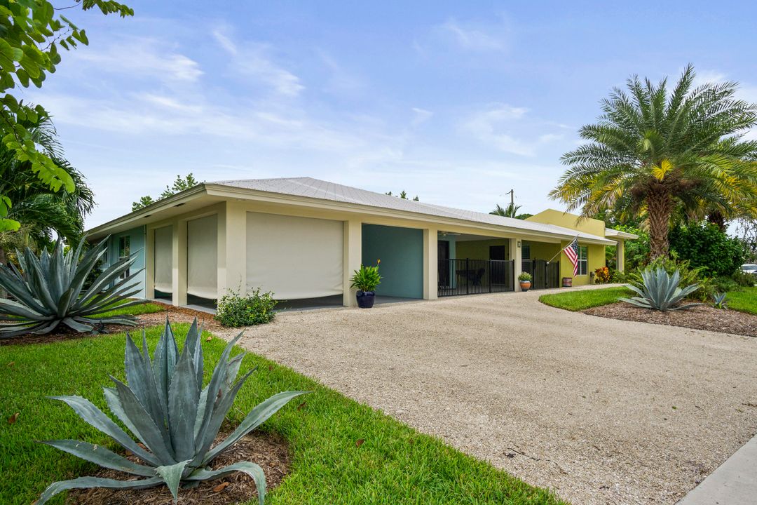 For Sale: $1,100,000 (3 beds, 3 baths, 1752 Square Feet)