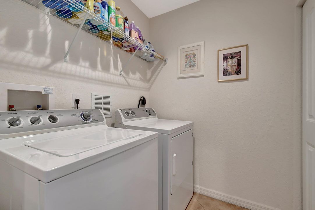 For Sale: $442,500 (3 beds, 2 baths, 1700 Square Feet)