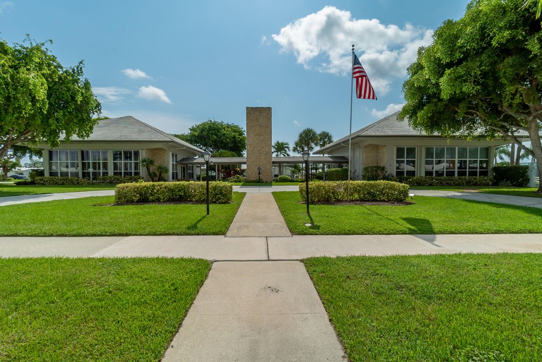 For Sale: $485,000 (2 beds, 2 baths, 1690 Square Feet)