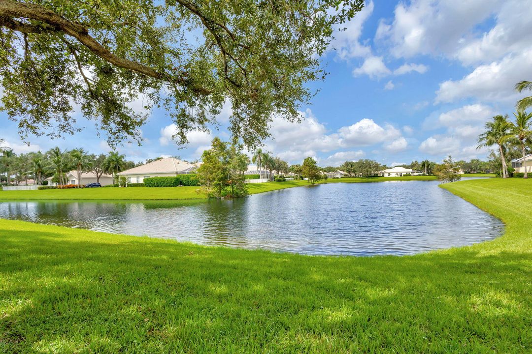 Active With Contract: $1,100,000 (3 beds, 2 baths, 2028 Square Feet)