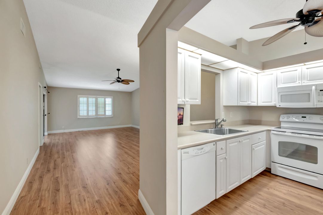 For Sale: $375,000 (2 beds, 2 baths, 1410 Square Feet)