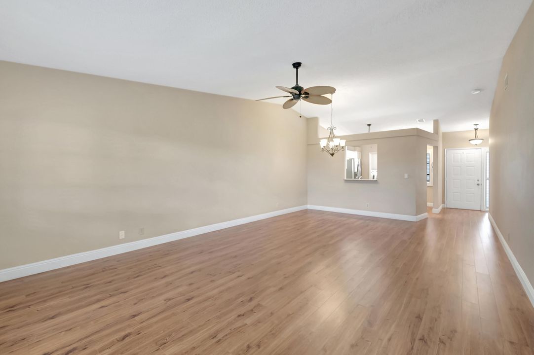 For Sale: $375,000 (2 beds, 2 baths, 1410 Square Feet)