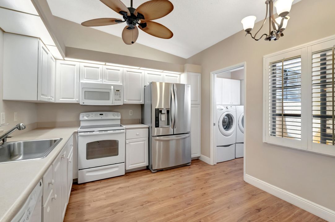 For Sale: $375,000 (2 beds, 2 baths, 1410 Square Feet)