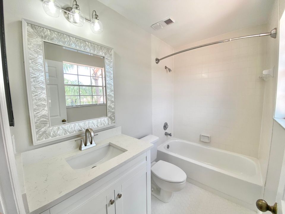 For Sale: $487,900 (2 beds, 2 baths, 1583 Square Feet)