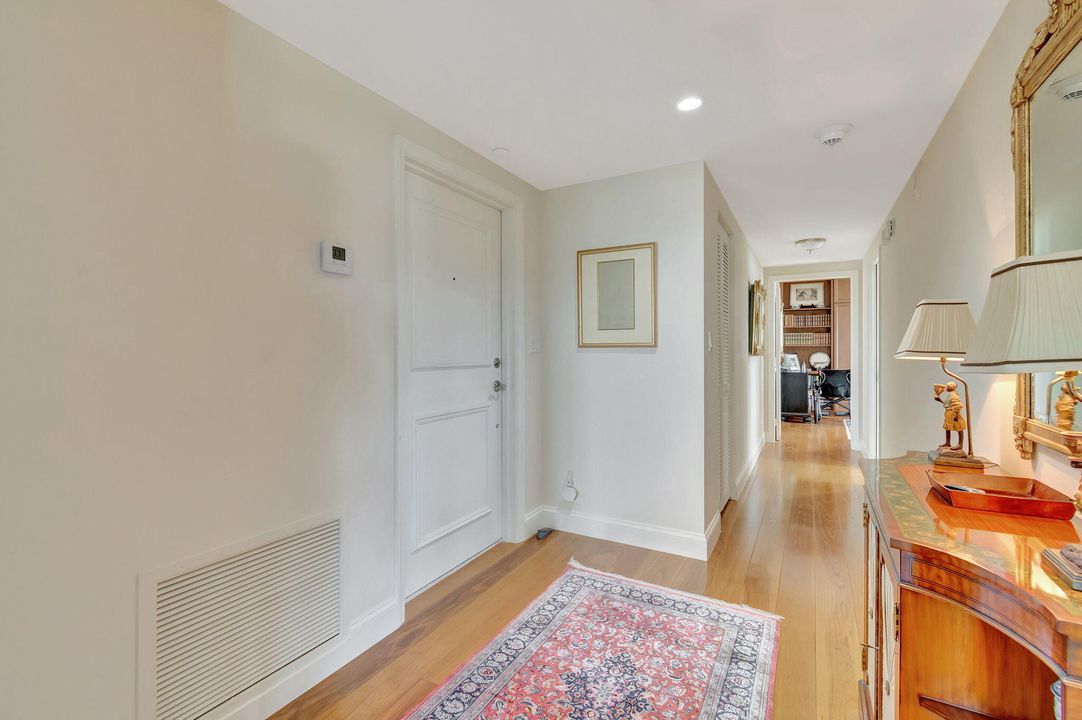 For Sale: $1,450,000 (2 beds, 2 baths, 1760 Square Feet)