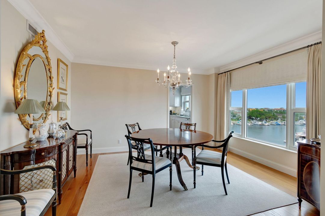 For Sale: $1,450,000 (2 beds, 2 baths, 1760 Square Feet)