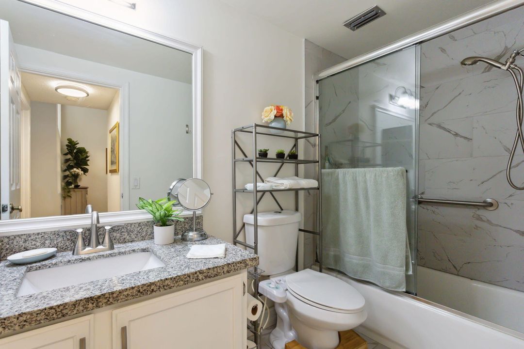 For Sale: $470,000 (2 beds, 2 baths, 1062 Square Feet)