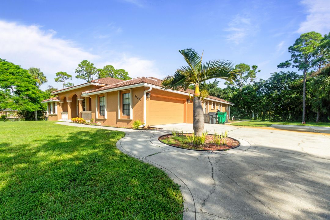 For Sale: $799,000 (4 beds, 3 baths, 2614 Square Feet)