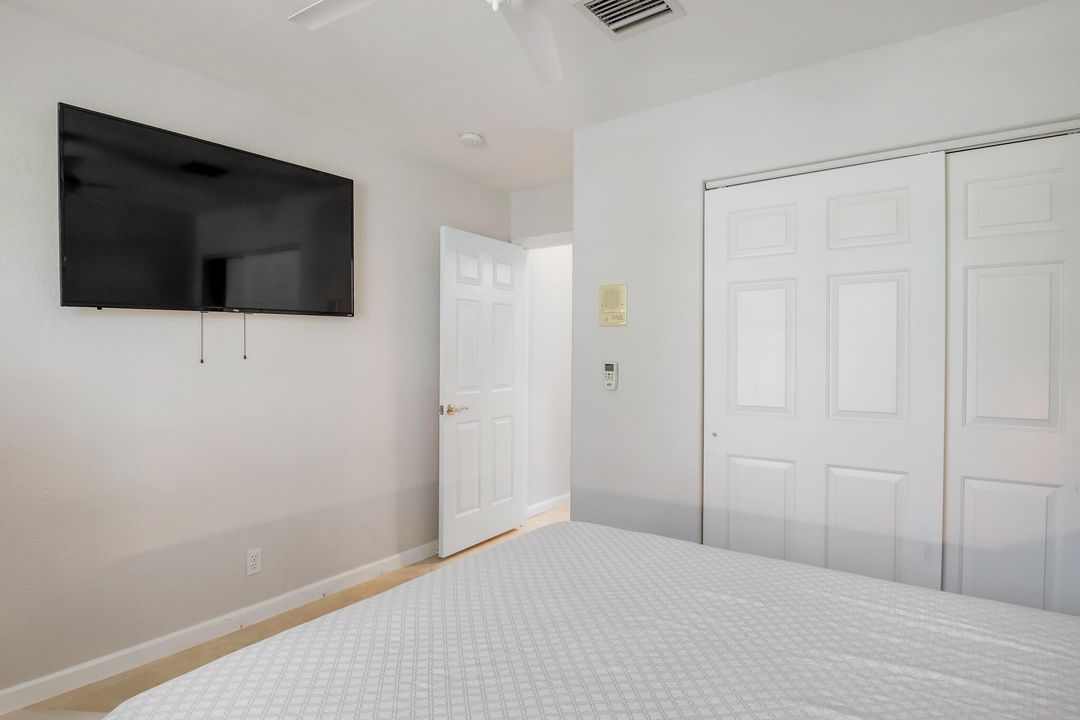 For Sale: $525,000 (3 beds, 2 baths, 2015 Square Feet)