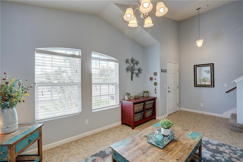 For Sale: $524,900 (4 beds, 2 baths, 1750 Square Feet)