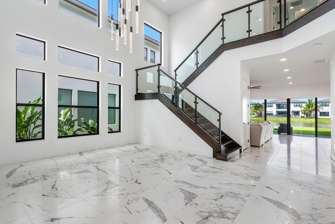 Active With Contract: $2,150,000 (5 beds, 7 baths, 4609 Square Feet)