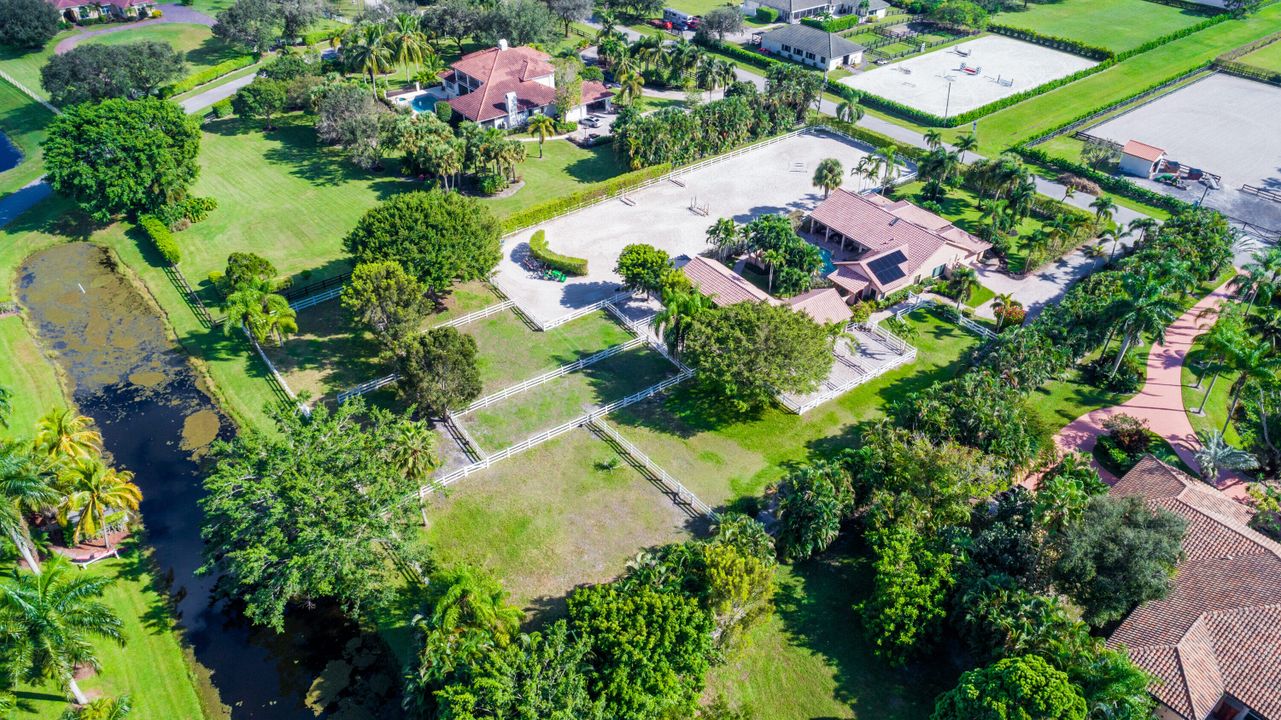 For Sale: $2,750,000 (4 beds, 2 baths, 2653 Square Feet)