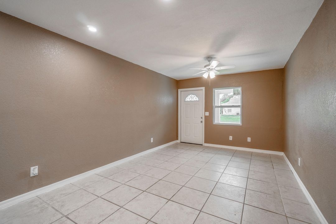 For Rent: $3,000 (3 beds, 2 baths, 1158 Square Feet)