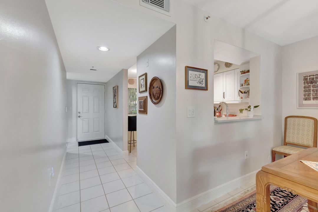 For Sale: $329,900 (2 beds, 2 baths, 1575 Square Feet)