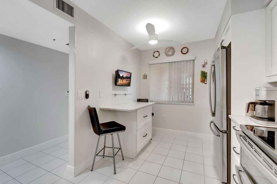 For Sale: $329,900 (2 beds, 2 baths, 1575 Square Feet)