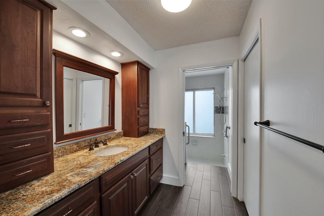 For Sale: $439,900 (2 beds, 2 baths, 1649 Square Feet)