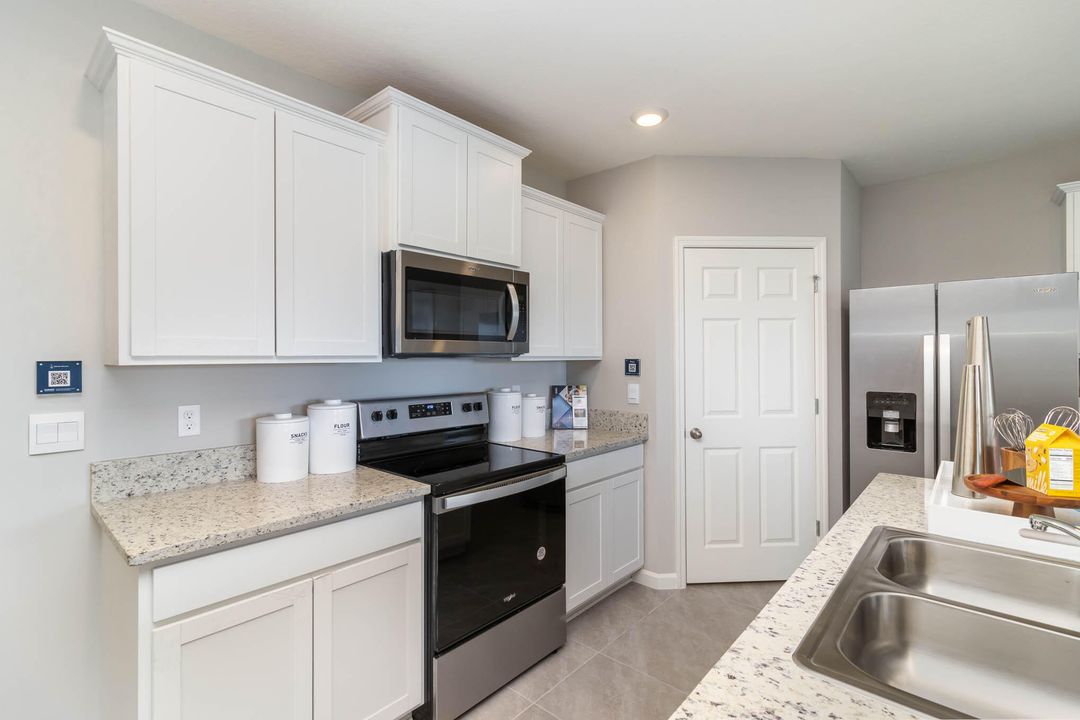 For Sale: $394,990 (4 beds, 2 baths, 1828 Square Feet)