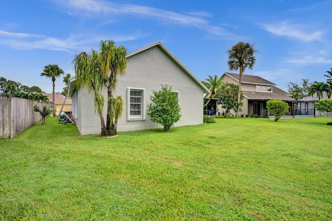 For Sale: $640,000 (3 beds, 2 baths, 2172 Square Feet)