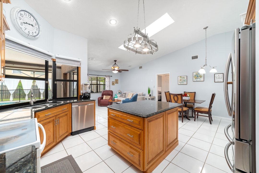 For Sale: $485,000 (3 beds, 2 baths, 1862 Square Feet)