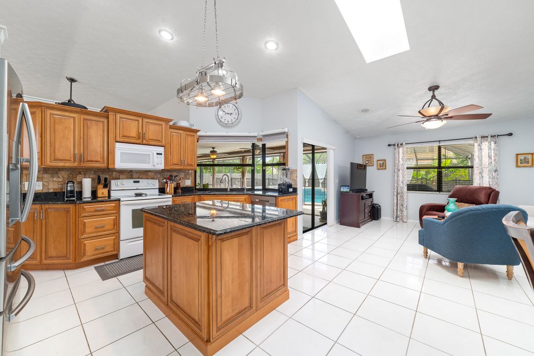 For Sale: $485,000 (3 beds, 2 baths, 1862 Square Feet)