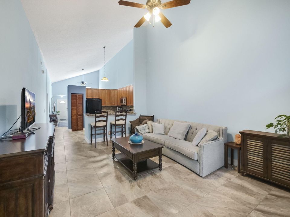 For Sale: $419,900 (3 beds, 2 baths, 1483 Square Feet)